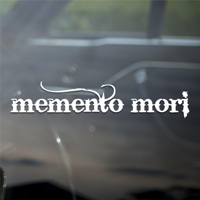 Наклейка на авто Memento mori / Помни о смерти, 50х10 см